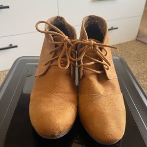 tan boots